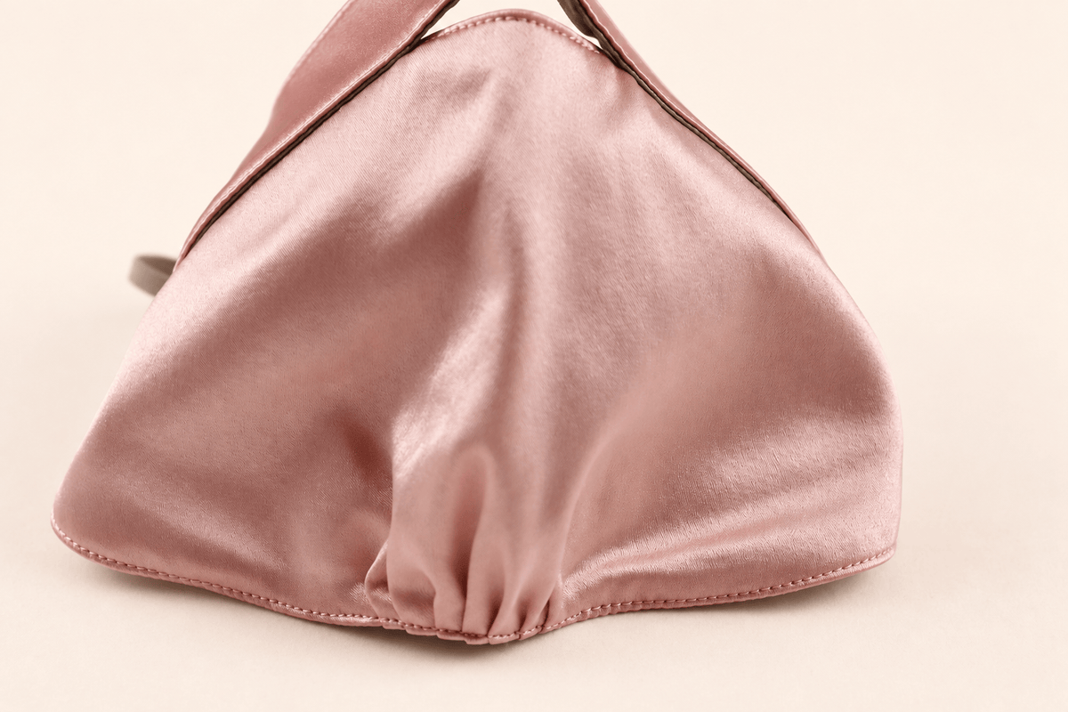 Shaped Fit & Center Seam