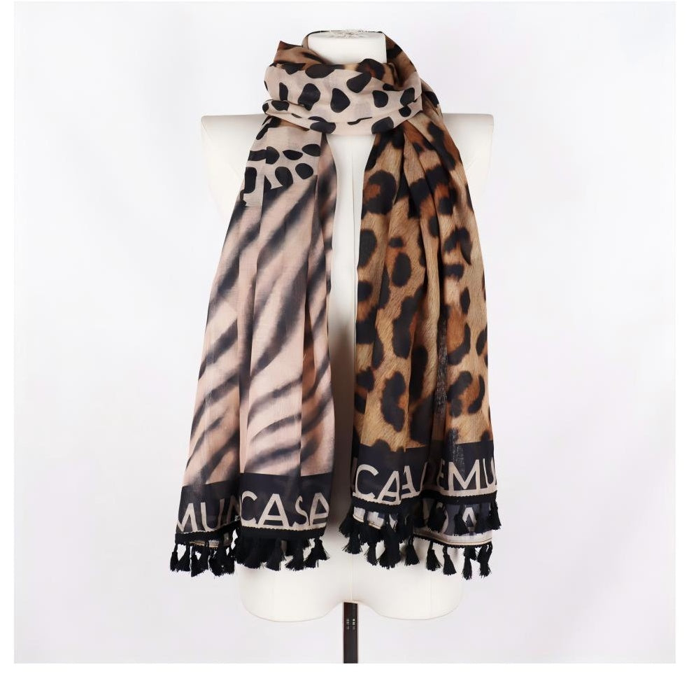 Decorative long scarf with mixed animal print and tassel ends